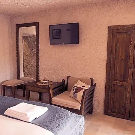 Hotel Stone Age